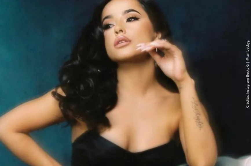 Becky G pensando..jpg