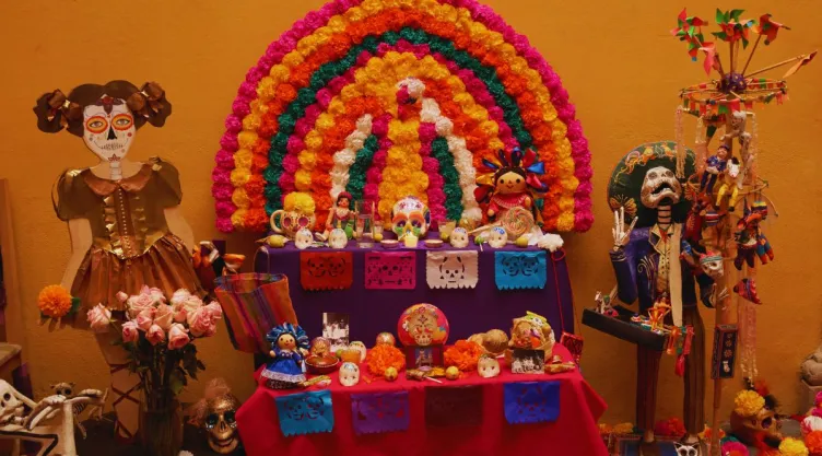 Día de muertos: Cómo montar una ofrenda en un departamento pequeño sin perder sus elementos esenciales