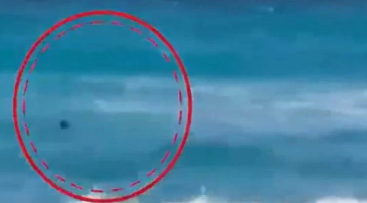 Mujer fue arrastrada mar adentro en playa de Cancún, Quintana Roo, y sobrevive tras milagroso rescate