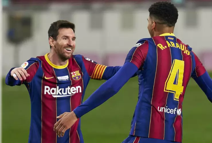 Messi y Ronald Araujo