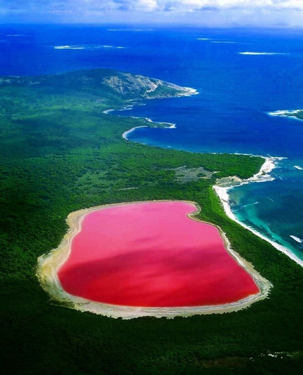 Conoce el lago Hillier, un lago... ¿totalmente rosa chicloso?