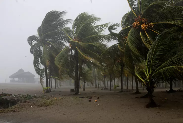 Eta tocó tierra la mañana del martes cerca de Puerto Cabezas