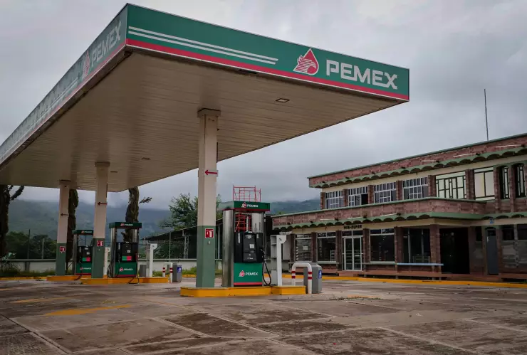 Hacienda ajusta IEPS para gasolinas, cigarros y bebidas saborizadas