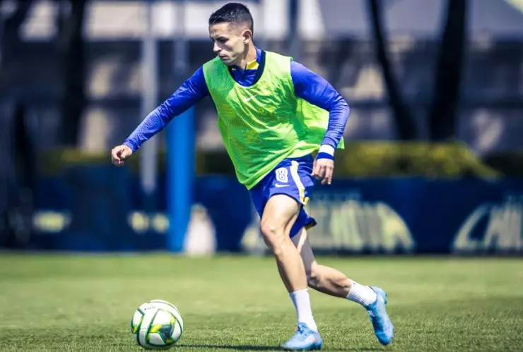 Álvaro Fidalgo EXPLOTA contra aficionado del América en Twitter