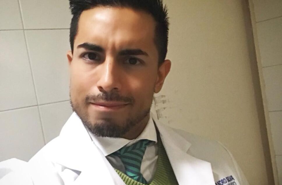 alex-silva-ophthalmologist-vaccine (1) .jpg