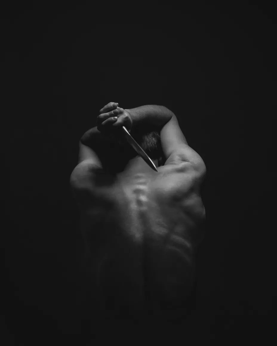 FOTO Lo dan de alta y vuelve a cometer intento de suicidio en su casa