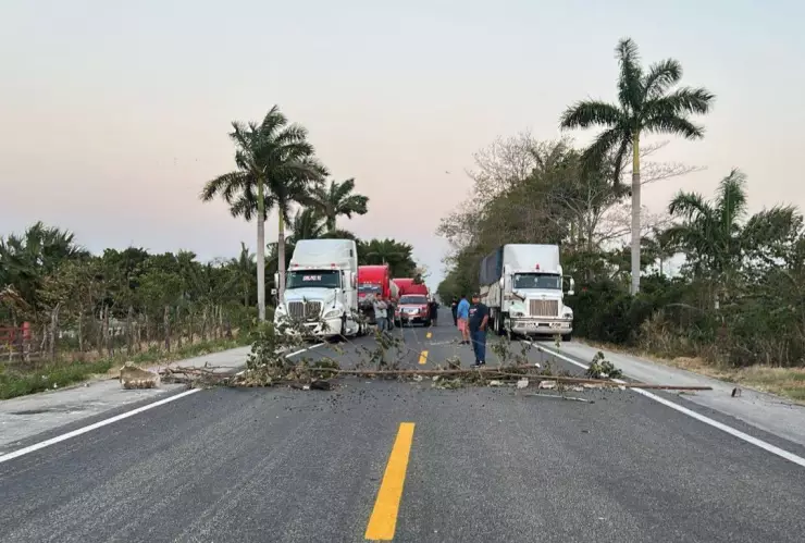 ¿Hay paso en la carretera Ciudad del Carmen–Villahermosa hoy sábado 5 de abril del 2025?