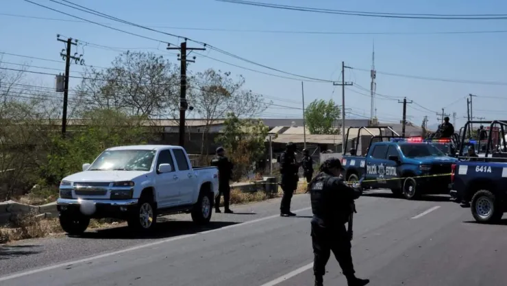 Asesinan a balazos a un hombre en el panteón Jardines del Humaya (1).jpg