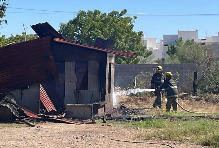 Asesinan a hombre y prenden casa en Culiacán