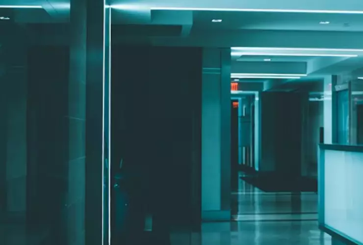 Video: Médico de noche graba un ‘fantasma’ en hospital y desata pánico en redes