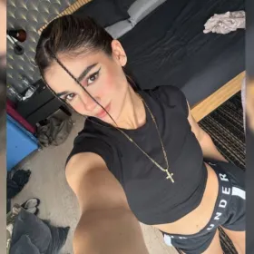 Alana Flores