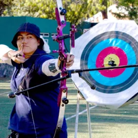 Conade le reduce la beca a Alejandra Valencia tras medalla en París 2024
