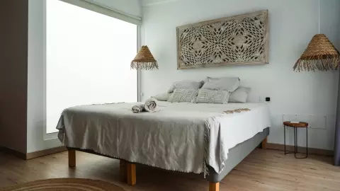 Tu cama no debe estar frente a ningún espejo, según el Feng Shui
