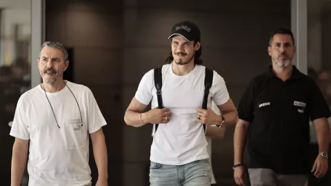 Edinson Cavani a su llegada a Valencia