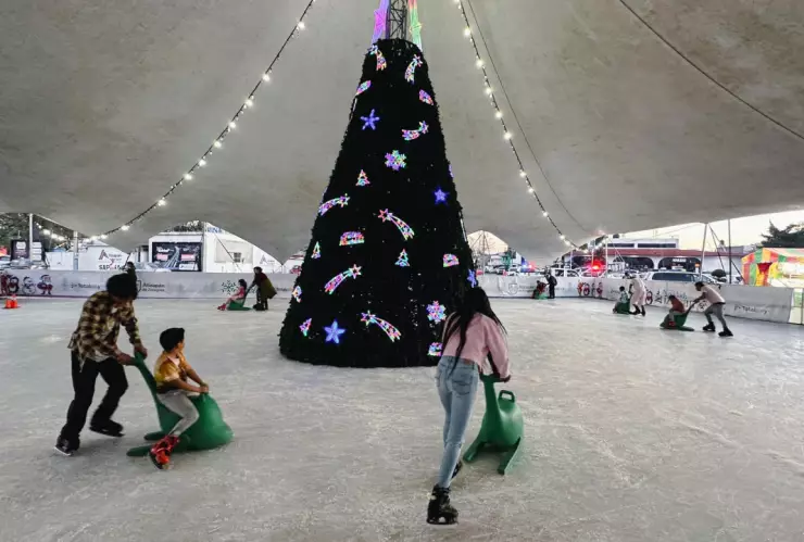 Pistas de hielo gratis en CDMX