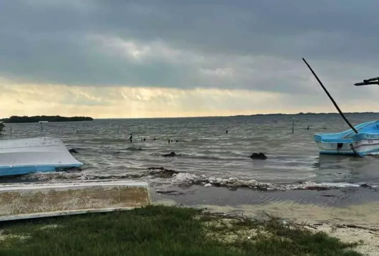 Autoridades ADVIERTEN a pescadores por entrada de fuerte _Norte_ a Yucatán