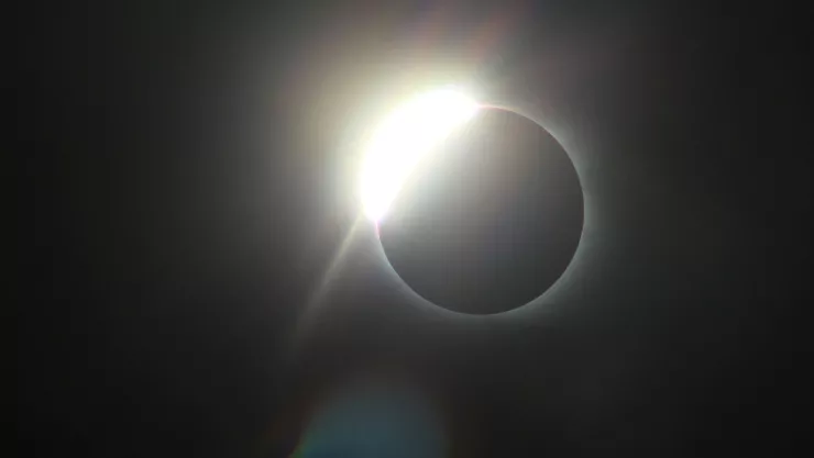 Eclipse solar total efectos internet.jpg