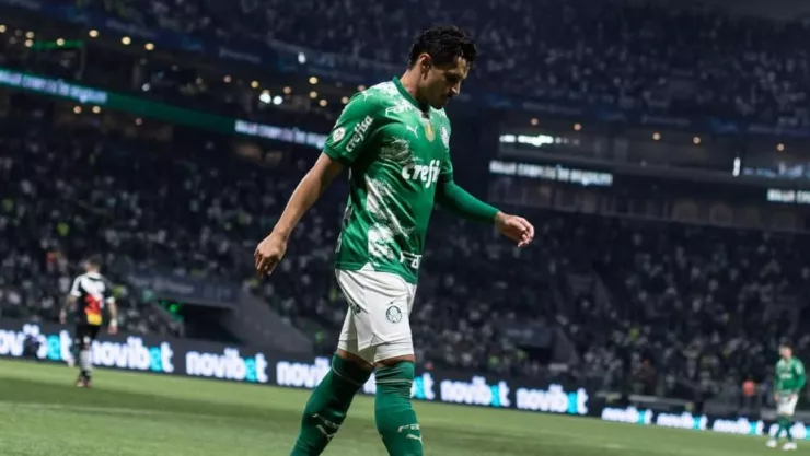 Raphael Viega en un partido con Palmeiras