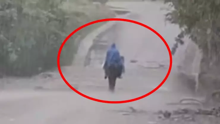 Hombre muere al intentar cruzar río desbordado en Veracruz