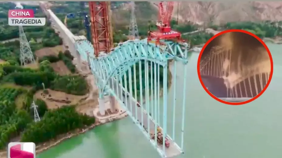 Momento exacto del derrumbe de puente de China (VIDEO)