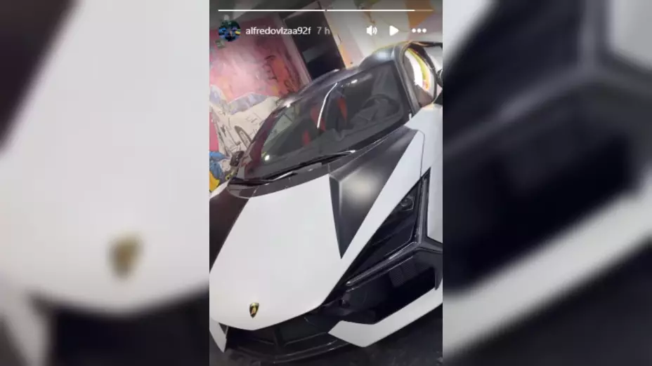 Influencer-presume-Lamborghini-Revuelto.jpg