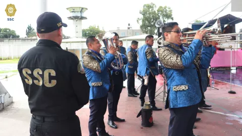 ¡Amor sin barreras! Santa Martha Acatitla celebra romántica boda colectiva