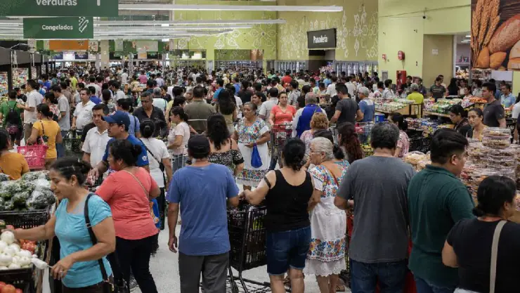 Reportan compras de pánico en Mérida tras fuertes lluvias.
