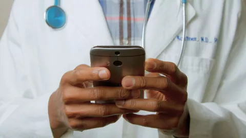 ¿El uso del celular puede causar cáncer cerebral? Esto revelan los estudios científicos.jpg