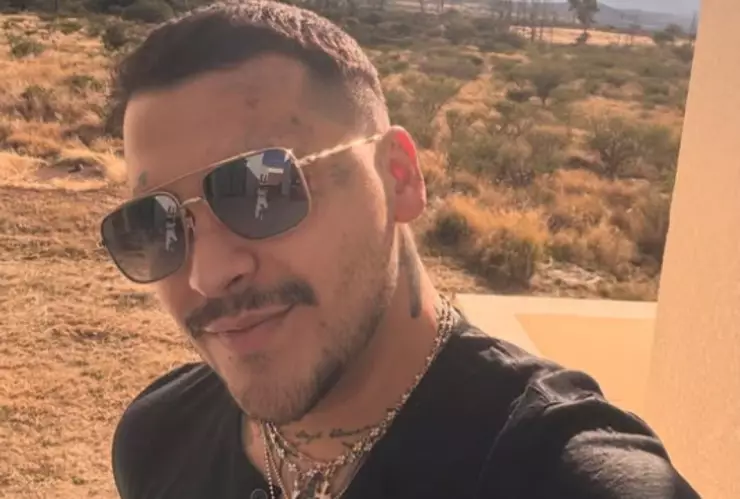 christian nodal (4).png