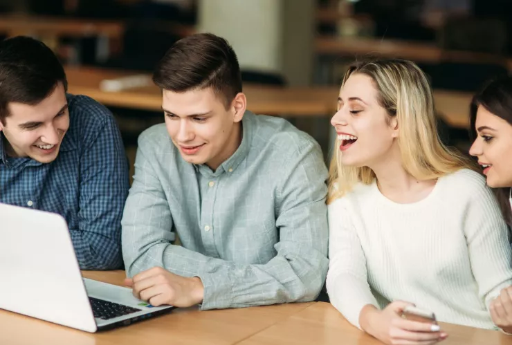 ¿A qué edad dejas de ser considerado joven? La ciencia lo revela