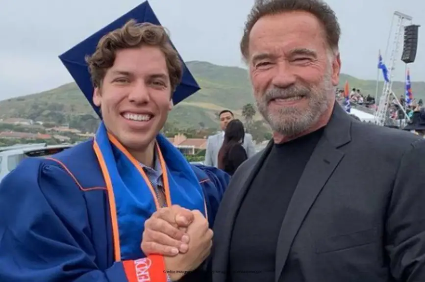 Arnold-Schwarzenegger-detective-en-el-kinder