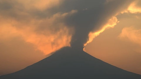 Auroras Boreales fueron captadas en el Popocatépetl