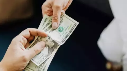 ¿Se desploma? Así amanece el precio del dólar HOY lunes 26 de enero en Yucatán