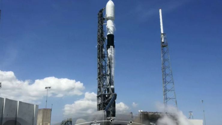 Starlink SpaceX satélites.jpg