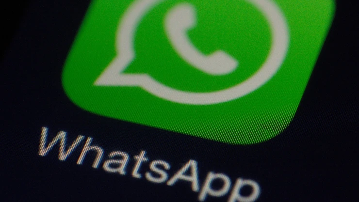 ¿Tu lista de contactos de WhatsApp está llena de desconocidos? Descubre cómo solucionarlo