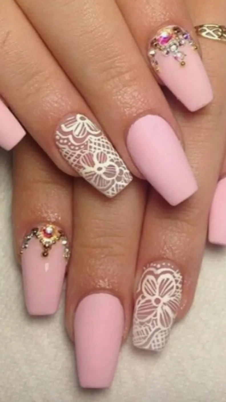 uñas rosas palo