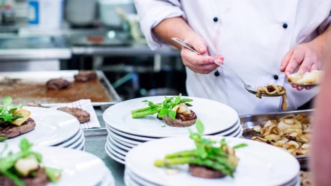 cuanto gana un chef mexico.jpg