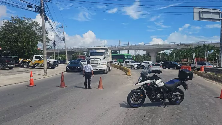 ¡ÚLTIMA HORA! Anuncian cierre parcial en el Boulevard Colosio de Cancún por hecho vial; aquí las vías alternas
