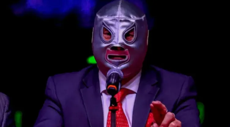 el-hijo-del-santo-confirma-se-convertira-actor-dejara-lucha-libre.jpg