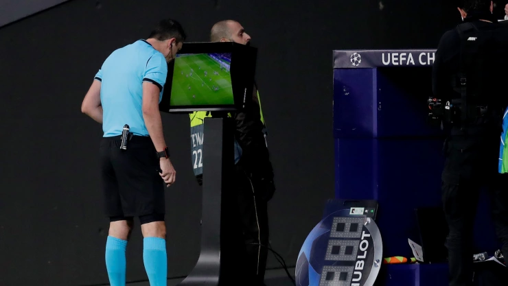 VAR