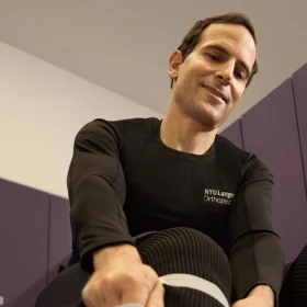 Guillem Gonzalez-Lomas, médico: “Un entrenamiento no borra 10 horas sentado”