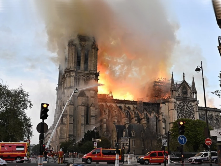 Incendio en Notre-Dame