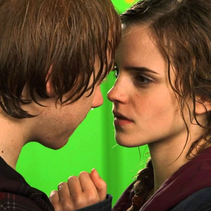 Rupert Grint kiss