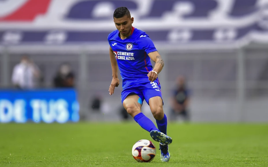 Orbelín Pineda con Cruz Azul