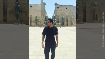 Carlos Rivera de negro.jpg