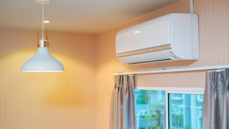 La temperatura exacta a la que debes poner tu aire acondicionado para gastar menos luz