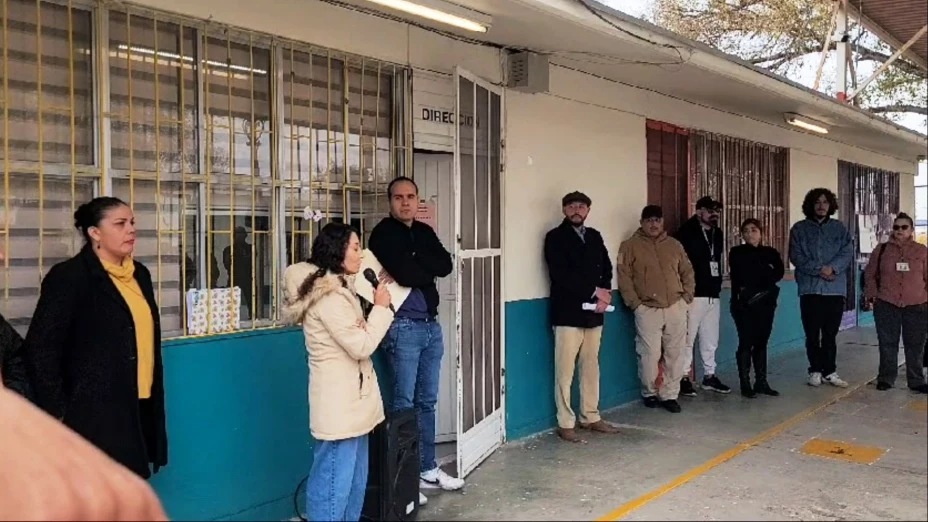 KINDER CHIHUAHUA ROBO.jpg