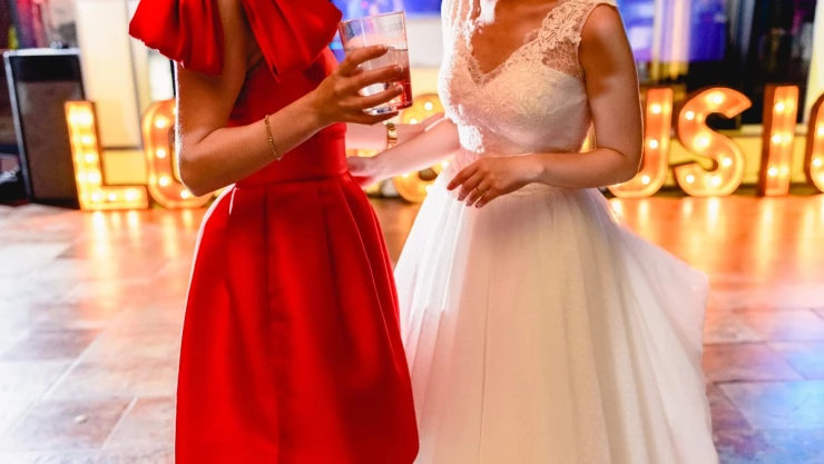 Novia demanda a prima por no asistir a su boda.jp