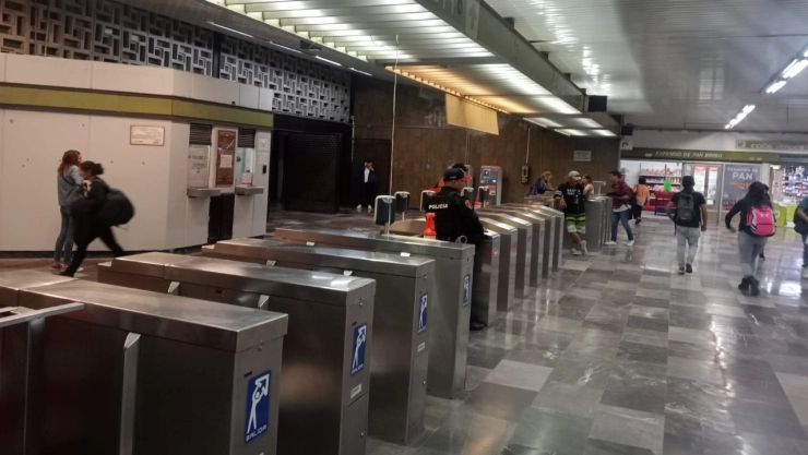 Metro-CDMX-EN-VIVO-Qué-pasa-hoy-sábado-18-de-mayo-de-2024