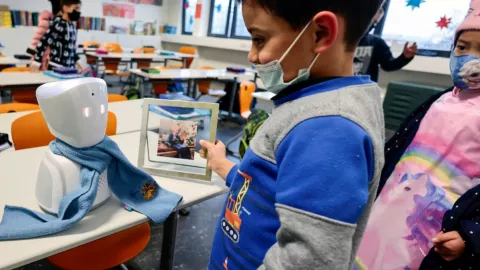 robot niño enfermo alemania